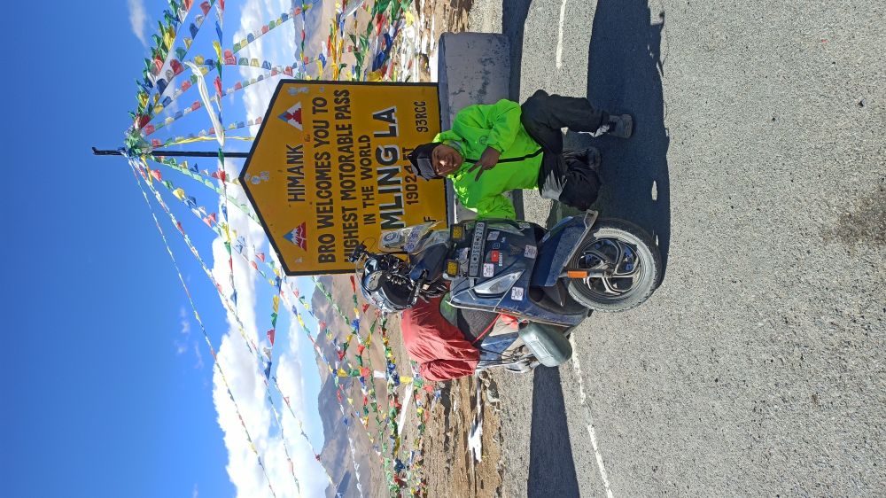 At Umling la Pass